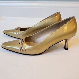 Stuart Weitzman Bowstring Gold Patent Pump